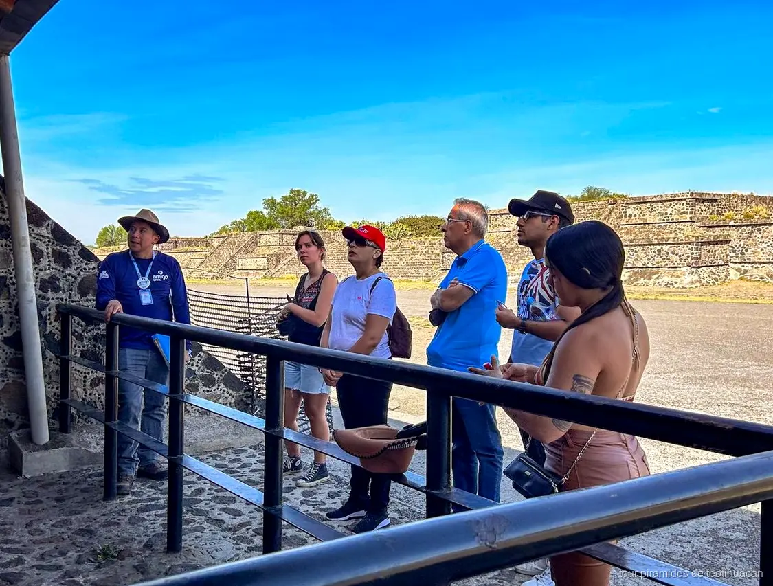 Cata de tequila incluida en el tour a las pirámides de Teotihuacán desde CDMX